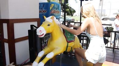 Lily Ivy, Hot Blonde Teen Flashing Her Tits In Public Onlyfans Video Leaked