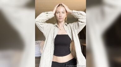 Lily Ivy, Sexy Striptease In The Hotel Room Onlyfans Video Leaked