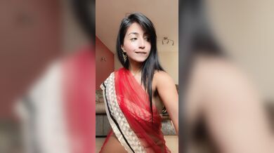 Aaliyah Yasin, Horny Indian Girl Feet Tease In Sari Onlyfans Video Leaked