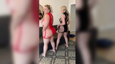 Rylee Rabbit, Two Thicc Blonde Bimbos Sharing A Bbc Onlyfans Video Leaked