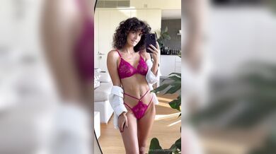 Layla Marlene, Italian Hotwife Wants Two Hard Cocks Onlyfans Video Leaked