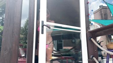 Lora Cross, Sharing A Bbc With A Hot Friend In The Pool Onlyfans Video Leaked