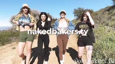 Naked Bakers, Ellie James, Lesbian Friends Hiking Pee In Nature Onlyfans Video Leaked