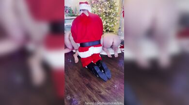 Realhotwife4U, Santa Gets To Fuck Three Thick Hotwives Onlyfans Video Leaked