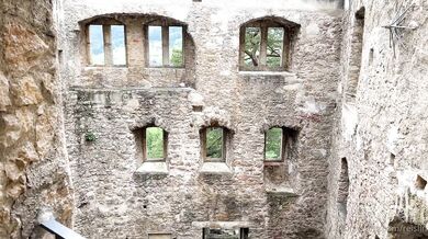 Reislin, Fucking In An Abandon Castle Onlyfans Video Leaked