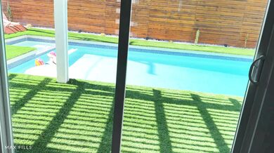 Hailey Rose, Lola Rose, Max Fills, Two Thick British Besties Fucking Side By Side Onlyfans Video Leaked