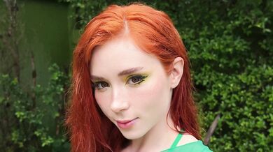 Sweetie Fox, Soccer Football Girl Fucking In The Backyard Onlyfans Video Leaked