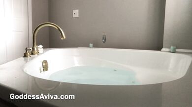 Goddess Aviva, Wet Naked Body And Feet Tease In The Bathtub Onlyfans Video Leaked