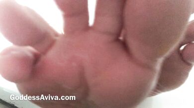 Goddess Aviva, Wet Naked Body And Feet Tease In The Bathtub Onlyfans Video Leaked