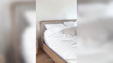Riley Reid, Horny Petite Slut Masturbation In Sundress Onlyfans Video Leaked