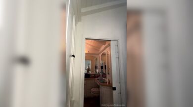 Lindsey Pelas, String Lingerie Livestream Tease With Syrup Onlyfans Video Leaked