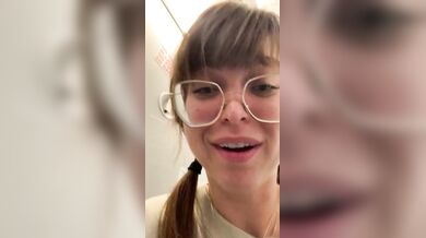 Riley Reid, Pussy Teasing In The Airplane Toilet Onlyfans Video Leaked