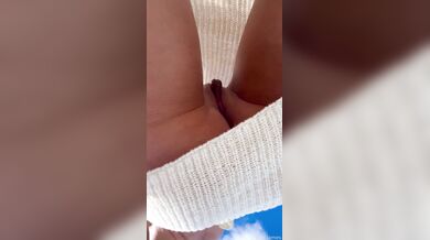 Ellie James, Teasing Her Naked Tits In The Ocean Onlyfans Video Leaked