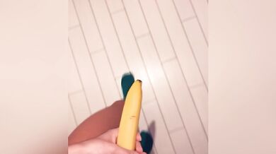 Riley Reid, Messy Lesbian Play With Food Onlyfans Video Leaked