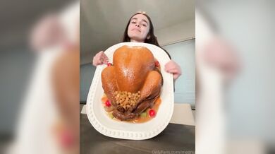 Megnutt02, Naked Teasing With Her Turkey Onlyfans Video Leaked