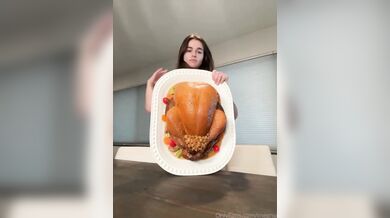 Megnutt02, Naked Teasing With Her Turkey Onlyfans Video Leaked