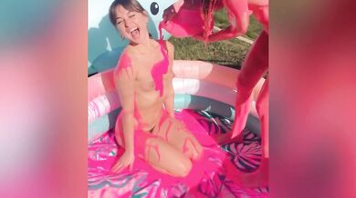 Riley Reid, Two Lesbian Chicks Slimey Paint Play In The Pool Onlyfans Video Leaked