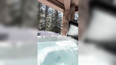 Emily Rinaudo, Doggystyle Fucking In The Outdoor Jacuzzi While Snowing Onlyfans Video Leaked