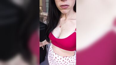 Ashley DD AKA MissDreamzxxx - Outdoor Pissing