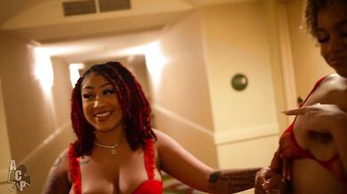 Luhredthabaddie, Three Thick Ebony Slut Fucking The Bbc Clown Onlyfans Video Leaked