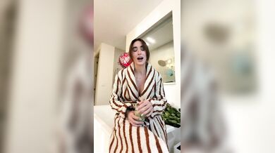 Natalie Roush, Valentines Day Naked Shower Tease Onlyfans Video Leaked