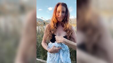 Shannon Elizabeth, Hot Celebrity Milf Bralette Teasing In The Evening Sun Onlyfans Video Leaked
