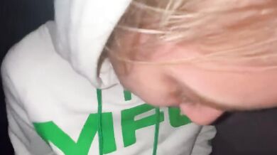 Ghetto White Girl throats BBC whole