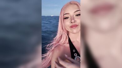 Callmeslooo, Hot Bikini Girl Fucking The Jetski Insructor In Open Waters Onlyfans Video Leaked