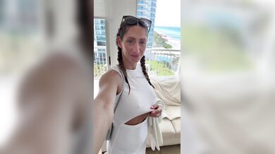 SkyeHotwife
