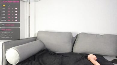 Isabelle Eleanore, Thick Babe Fucking A Dildo On Livestream Onlyfans Video Leaked
