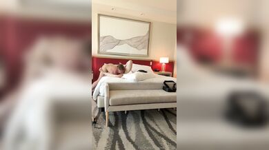 Reislin, Fucking A Hunk In The Hotel Room Onlyfans Video Leaked