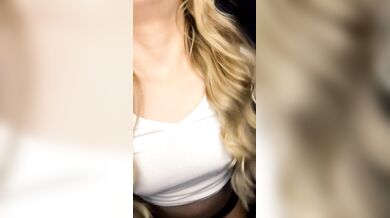 Royal Papaya, Blonde Babe Dildo Masturbation On Livestream Onlyfans Video Leaked