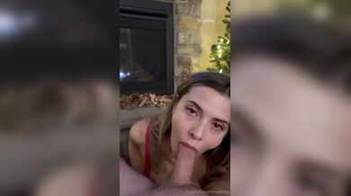 Madiiitay, Fucking In Her Red Christmas Lingerie Onlyfans Video Leaked