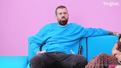 Nia Bleu, Plugtalk, Thick Slut In Latex Ffm Threesome On The Couch Onlyfans Video Leaked