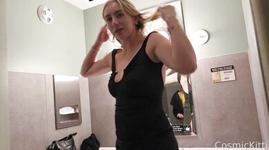 Cosmic Kitti, Squatting And Pissing Into The Sink Onlyfans Video Leaked