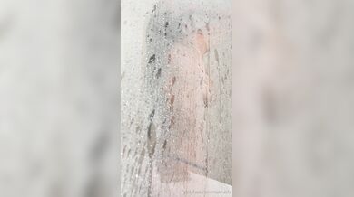 Mia Khalifa, Bathtub Wet Chat With Fans Onlyfans Video Leaked