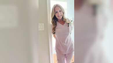 Hotwifejj, Jessika Rains, Hot Nurse Milf Makes House Calls Onlyfans Video Leaked