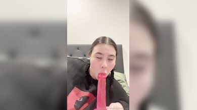 Arifaith, Sucking On A Pink Dildo In Bedroom Onlyfans Video Leaked