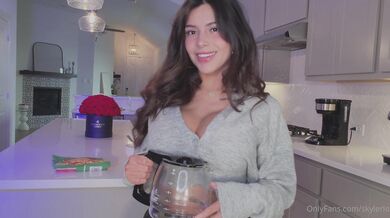 Skylerlo, Big Tits Babe Masturbation On The Kitchen Counter Onlyfans Video Leaked