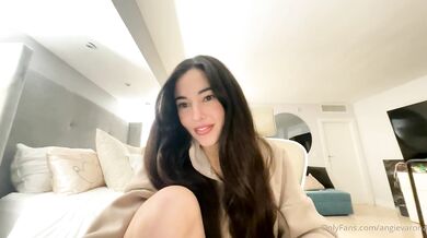 Angie Varona, Flashing Her Naked Ass In The Living Room Onlyfans Video Leaked