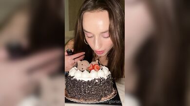Gloria Sol, Titty Teasing With Birthday Cake Onlyfans Video Leaked