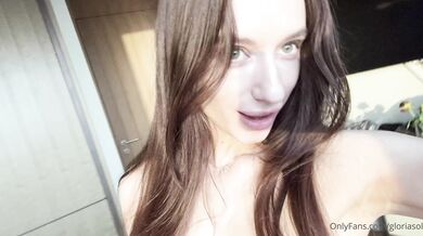 Gloria Sol, Playing With A Pussy With A Rose Onlyfans Video Leaked
