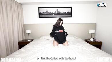 Luchibb, Fucking A Huge White Cock In Her Hoodie Onlyfans Video Leaked