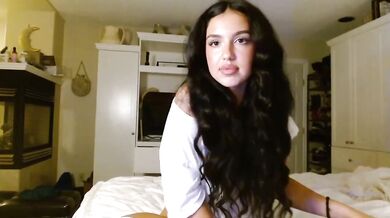 Ariajackson, Teasing Her Hot Body During Livestream Onlyfans Video Leaked