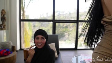Clea Gaultier, Aaliyah Yasin, Two Thick Hijab Girls Bbc Foursome Onlyfans Video Leaked
