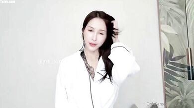 Yui Xin, Taiwanese Beautiful Prostitute Riding Her Client Onlyfans Video Leaked