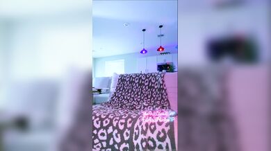 FitAndFlirtyHotwife × ThefirstclassJD