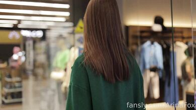 Arinafox, Shopping Mall Changing Room Tease Onlyfans Video Leaked