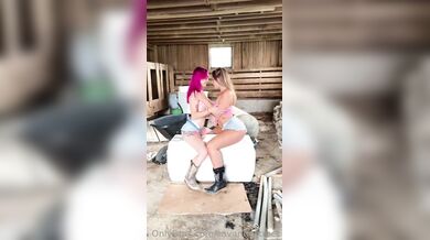 Mayseeds, Savannahstreet, Two Hot Lesbian Chicks In The Garage Onlyfans Video Leaked