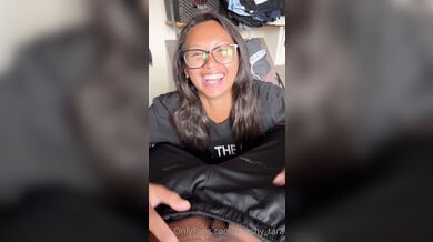 Peachy_Tara, Asian Wife Happy to Suck Cock Onlyfans Video Leaked